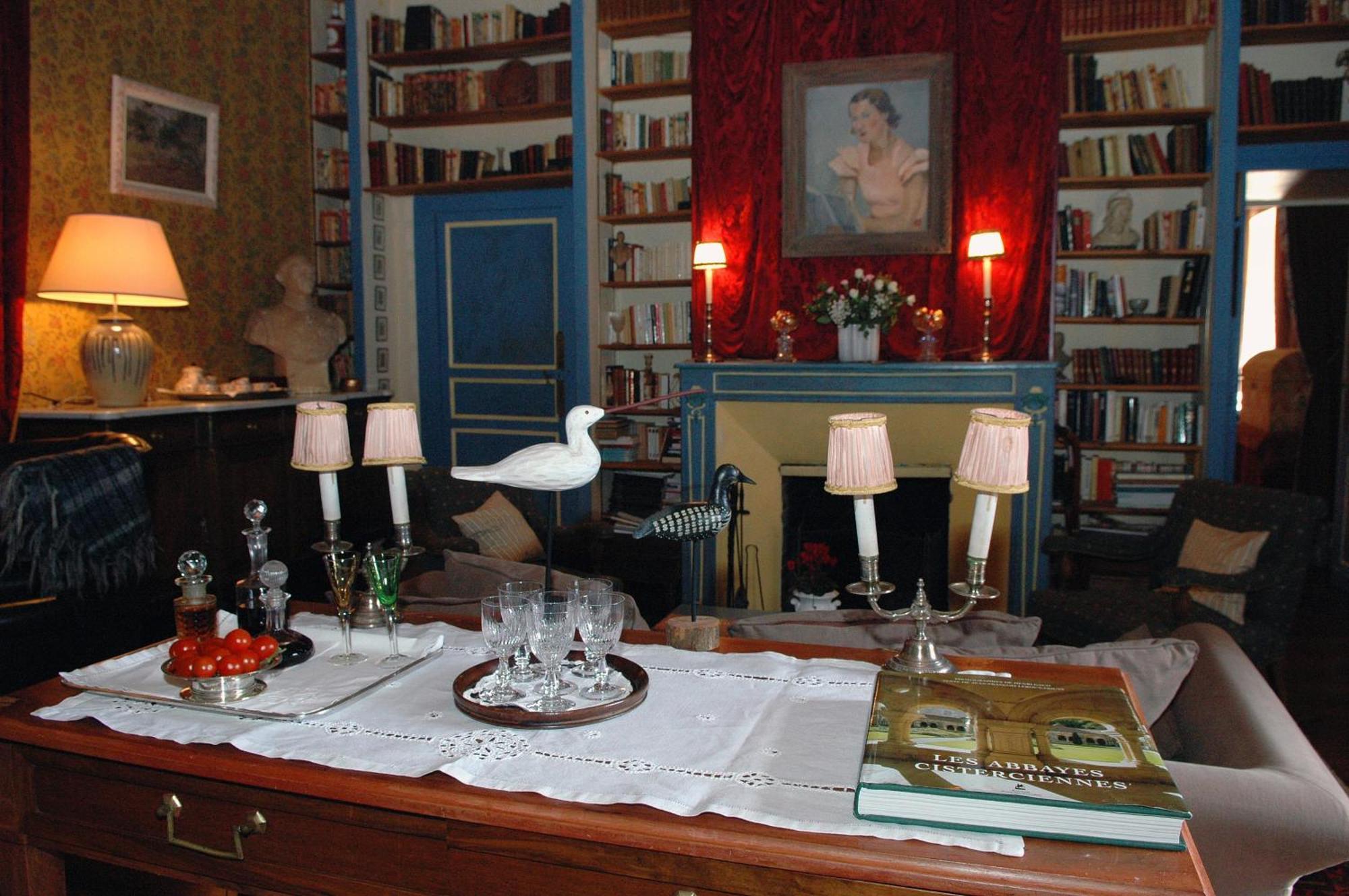 Chateau Royal De Saint-Saturnin Eksteriør billede